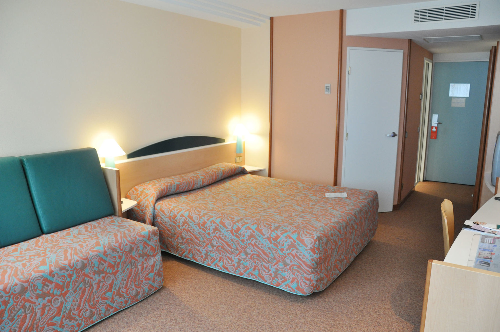 Hotel Tropical Les Escaldes Exteriör bild